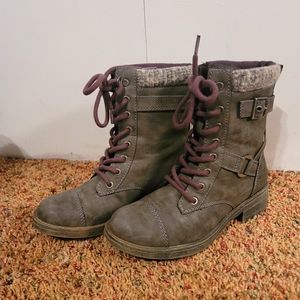 Womans boots